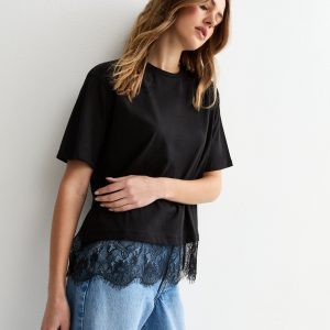 Black Lace Hem Boxy T-Shirt