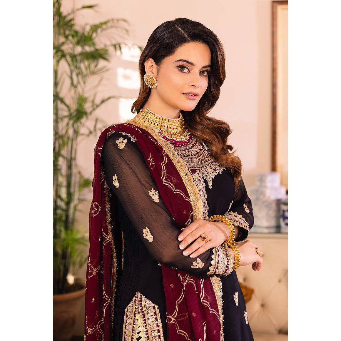 Best Selling OEM Services Party Wear Embroidered Dresses for Ladies Hot Sale New Design Lightweight Women Casual Dress