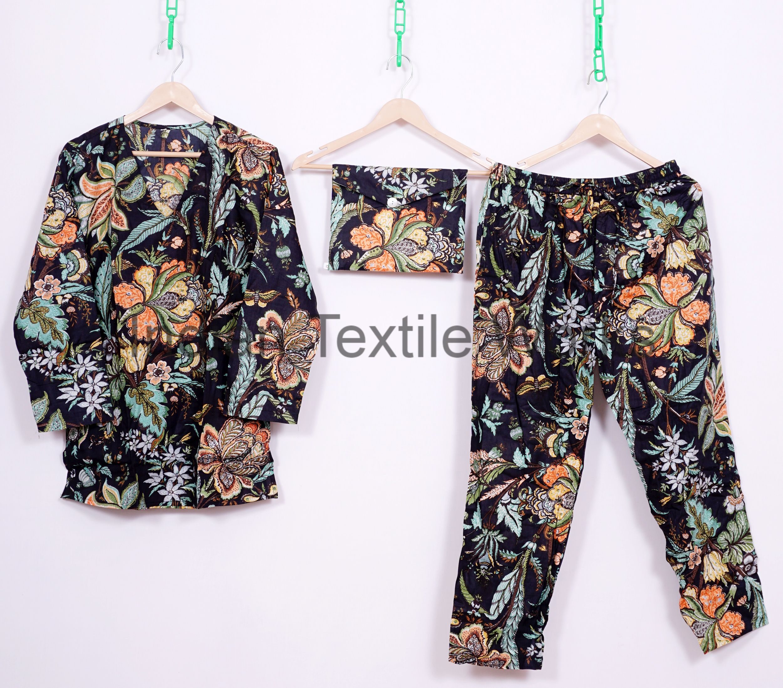 New Trending Women 100% Cotton Duck Fabric Suzani Jacket Handmade Embroidery Quilted Knitted Breathable Eco-Friendly Summer