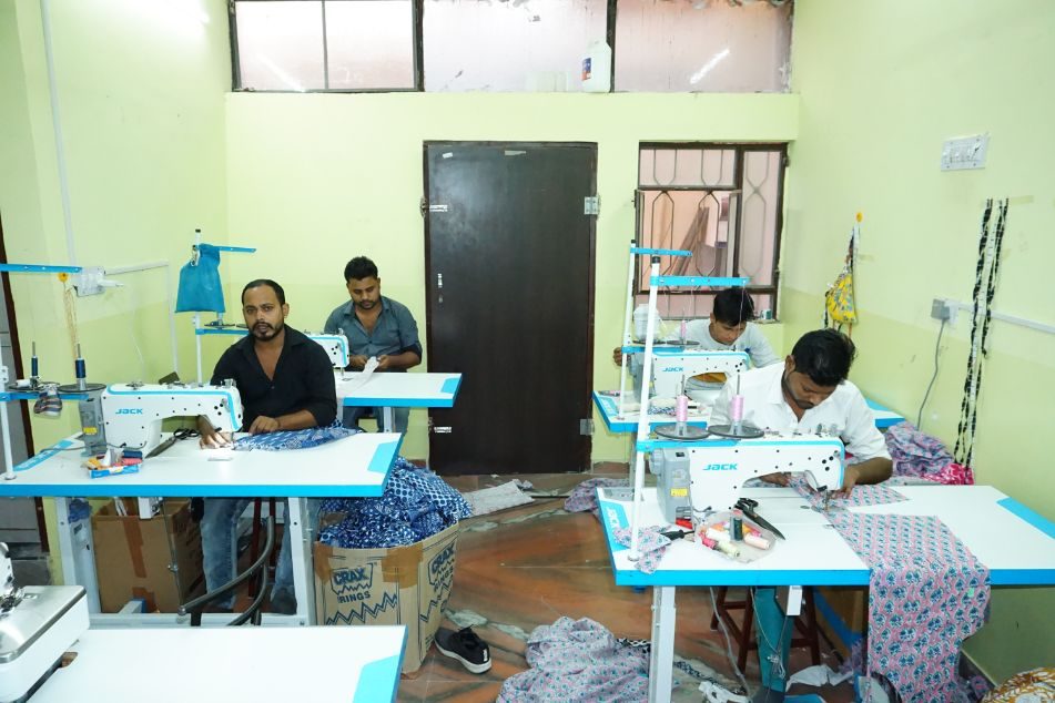 New Trending Women 100% Cotton Duck Fabric Suzani Jacket Handmade Embroidery Quilted Knitted Breathable Eco-Friendly Summer