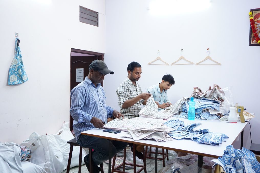 New Trending Women 100% Cotton Duck Fabric Suzani Jacket Handmade Embroidery Quilted Knitted Breathable Eco-Friendly Summer