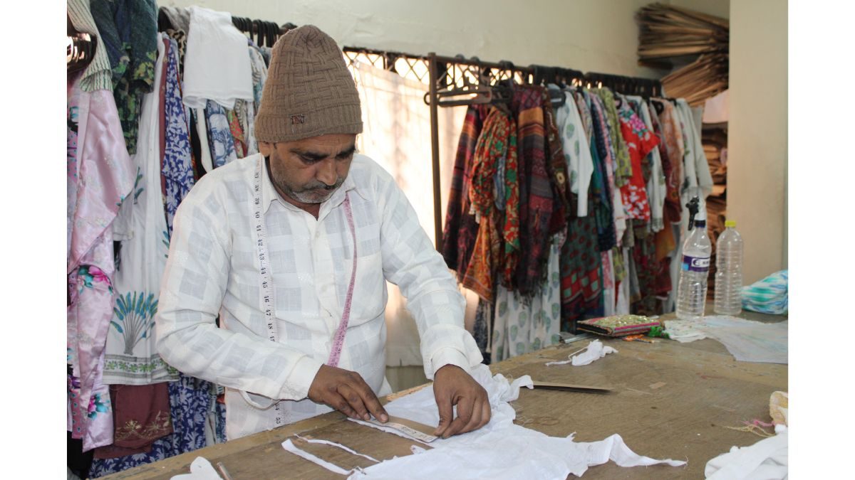 New Trending Women 100% Cotton Duck Fabric Suzani Jacket Handmade Embroidery Quilted Knitted Breathable Eco-Friendly Summer